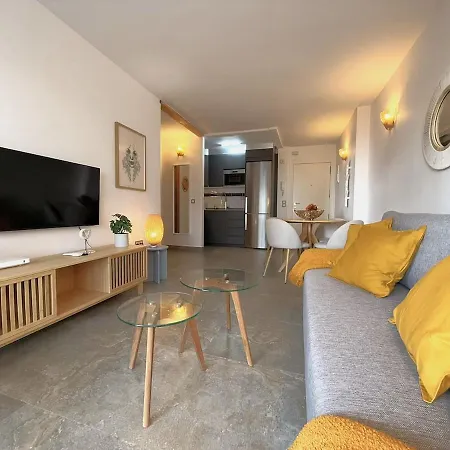 Modern & Sunny פואנגירולה