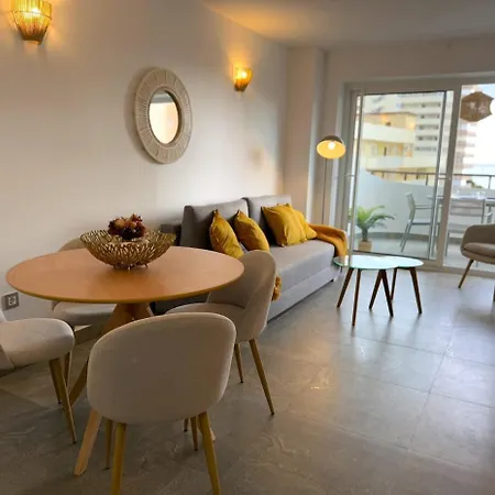 דירה Modern & Sunny *