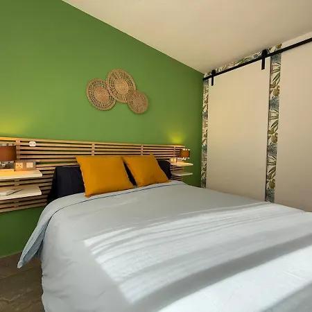 Modern & Sunny Appartement