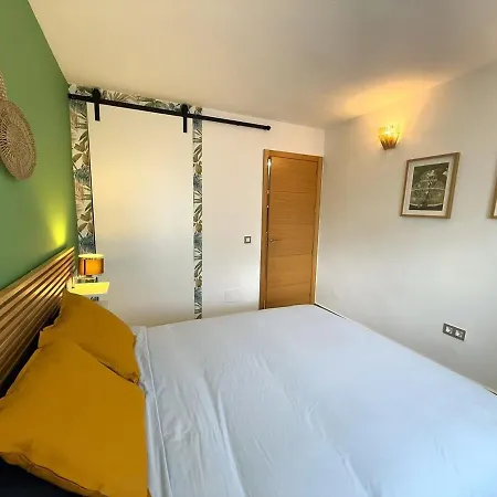 Modern & Sunny פואנגירולה