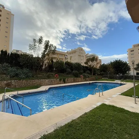 דירה Modern & Sunny